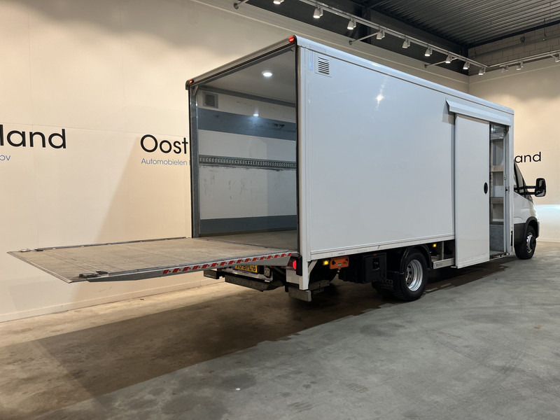 Iveco 70C18 3.0 Automaat Bakwagen / Dhollandia Laadklep / Euro 6 / Luchtvering / Airco / Camera / Cruise Control / Zijdeur - Koffer LKW: das Bild 2 Iveco 70C18 3.0 Automaat Bakwagen / Dhollandia Laadklep / Euro 6 / Luchtvering / Airco / Camera / Cruise Control / Zijdeur - Koffer LKW: das Bild 2