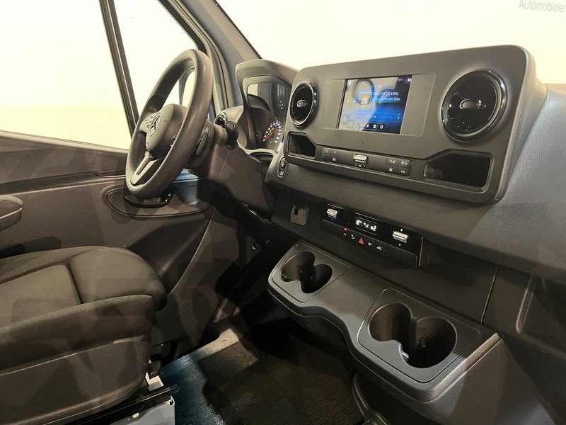Mercedes-Benz Sprinter 311 CDI L2H2 RWD Automaat Servicebus / Bott Inrichting / Euro 6 / Oprijplateau / 220 V. / Airco / CarPlay / Camera - Kastenwagen: das Bild 3 Mercedes-Benz Sprinter 311 CDI L2H2 RWD Automaat Servicebus / Bott Inrichting / Euro 6 / Oprijplateau / 220 V. / Airco / CarPlay / Camera - Kastenwagen: das Bild 3