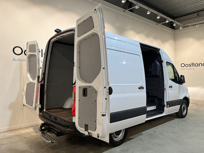Mercedes-Benz Sprinter 315 CDI L2H2 Automaat / Euro 6 / Trekhaak 3500 KG / Airco / Cruise Control / CarPlay / Camera / Navigatie / BPM VRIJ !! - Kastenwagen: das Bild 4 Mercedes-Benz Sprinter 315 CDI L2H2 Automaat / Euro 6 / Trekhaak 3500 KG / Airco / Cruise Control / CarPlay / Camera / Navigatie / BPM VRIJ !! - Kastenwagen: das Bild 4