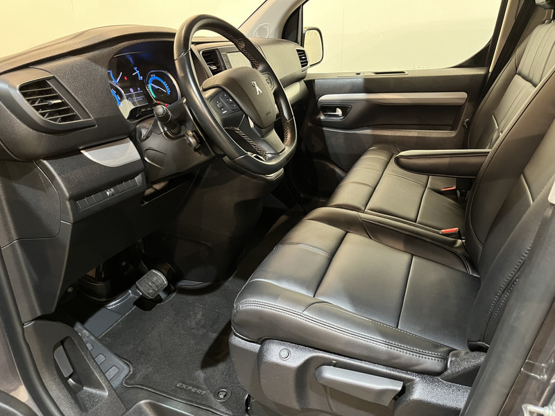 Peugeot e-Expert EV L3 DC Dubbel Cabine 75 kWh / 2X Schuifdeur / Trekhaak / Camera / Leder / CarPlay / Navigatie / Clima / Cruise / 49.300 KM !! - Kleintransporter, Transporter mit Doppelkabine: das Bild 5 Peugeot e-Expert EV L3 DC Dubbel Cabine 75 kWh / 2X Schuifdeur / Trekhaak / Camera / Leder / CarPlay / Navigatie / Clima / Cruise / 49.300 KM !! - Kleintransporter, Transporter mit Doppelkabine: das Bild 5