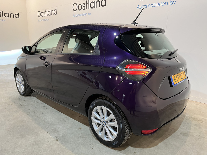 Renault ZOE R110 Experience 52 kWh (Huuraccu) / CarPlay / Camera / Airco / Cruise Control / LMV / Navigatie / 11.000 KM !! Prijs ex BTW € 11.500,- - Schrägheck: das Bild 5 Renault ZOE R110 Experience 52 kWh (Huuraccu) / CarPlay / Camera / Airco / Cruise Control / LMV / Navigatie / 11.000 KM !! Prijs ex BTW € 11.500,- - Schrägheck: das Bild 5