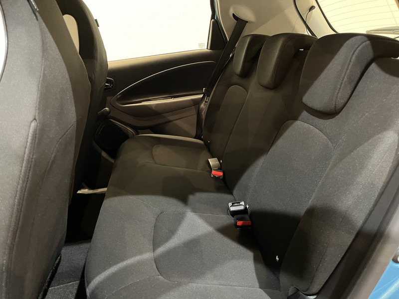 Renault ZOE R110 Life 52 kWh (Accuhuur) / Carplay / Airco / Cruise Control / 100% elektrisch / 31.200 KM !! Prijs ex BTW € 7.850,- - Schrägheck: das Bild 5 Renault ZOE R110 Life 52 kWh (Accuhuur) / Carplay / Airco / Cruise Control / 100% elektrisch / 31.200 KM !! Prijs ex BTW € 7.850,- - Schrägheck: das Bild 5