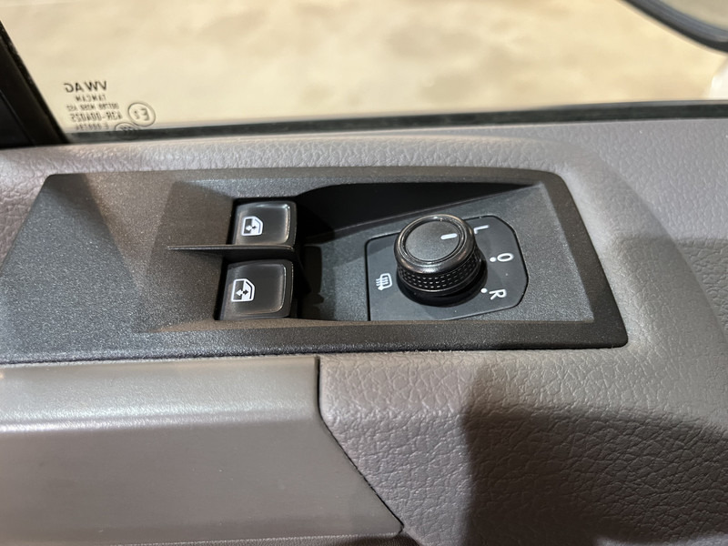 Kastenwagen Volkswagen Crafter 35 2.0 TDI L3H3 140 PK RWD Servicebus / Aluca Inrichting / Euro 6 / Trekhaak 3000 KG / Airco / Camera / Navigatie / CarPlay: das Bild 15