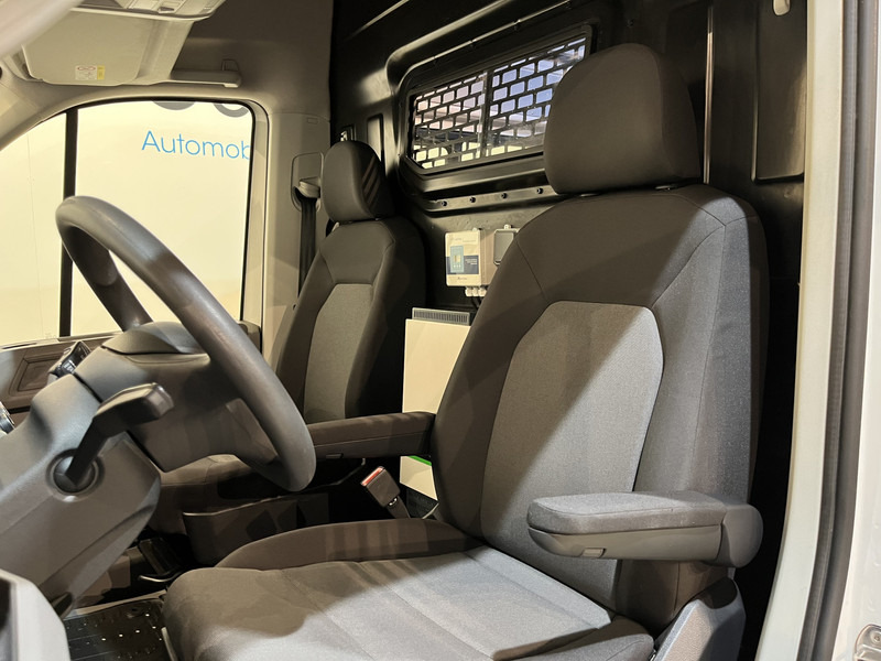 Kastenwagen Volkswagen Crafter 35 2.0 TDI L3H3 140 PK RWD Servicebus / Aluca Inrichting / Euro 6 / Trekhaak 3000 KG / Airco / Camera / Navigatie / CarPlay: das Bild 8