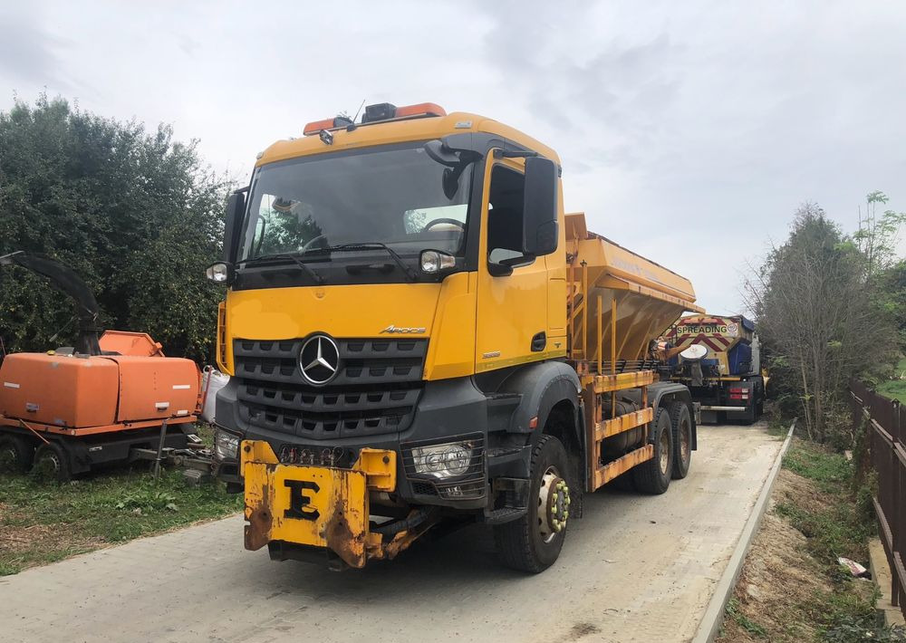 Mercedes-Benz Arocs 3333 6x6 piaskarka solarka econ pług schmidt - Schneeräumfahrzeug: das Bild 3 Mercedes-Benz Arocs 3333 6x6 piaskarka solarka econ pług schmidt - Schneeräumfahrzeug: das Bild 3