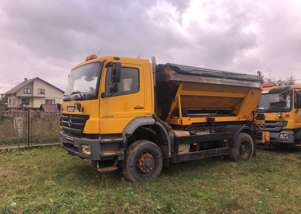 Mercedes-Benz Mercedes Axor 4x4 2006 1829 piaskarka solarka rama - Schneeräumfahrzeug: das Bild 1 Mercedes-Benz Mercedes Axor 4x4 2006 1829 piaskarka solarka rama - Schneeräumfahrzeug: das Bild 1