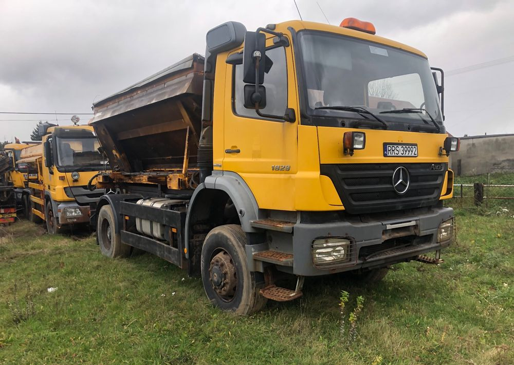 Mercedes-Benz Mercedes Axor 4x4 2006 1829 piaskarka solarka rama - Schneeräumfahrzeug: das Bild 2 Mercedes-Benz Mercedes Axor 4x4 2006 1829 piaskarka solarka rama - Schneeräumfahrzeug: das Bild 2