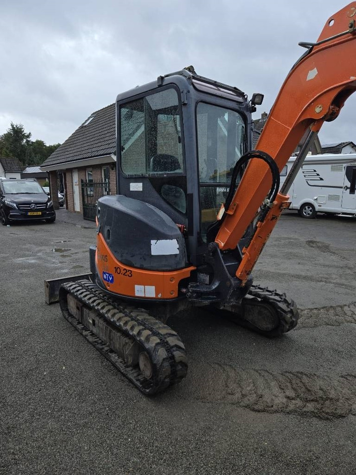 Hitachi ZX 35 U-2 - Minibagger: das Bild 5 Hitachi ZX 35 U-2 - Minibagger: das Bild 5