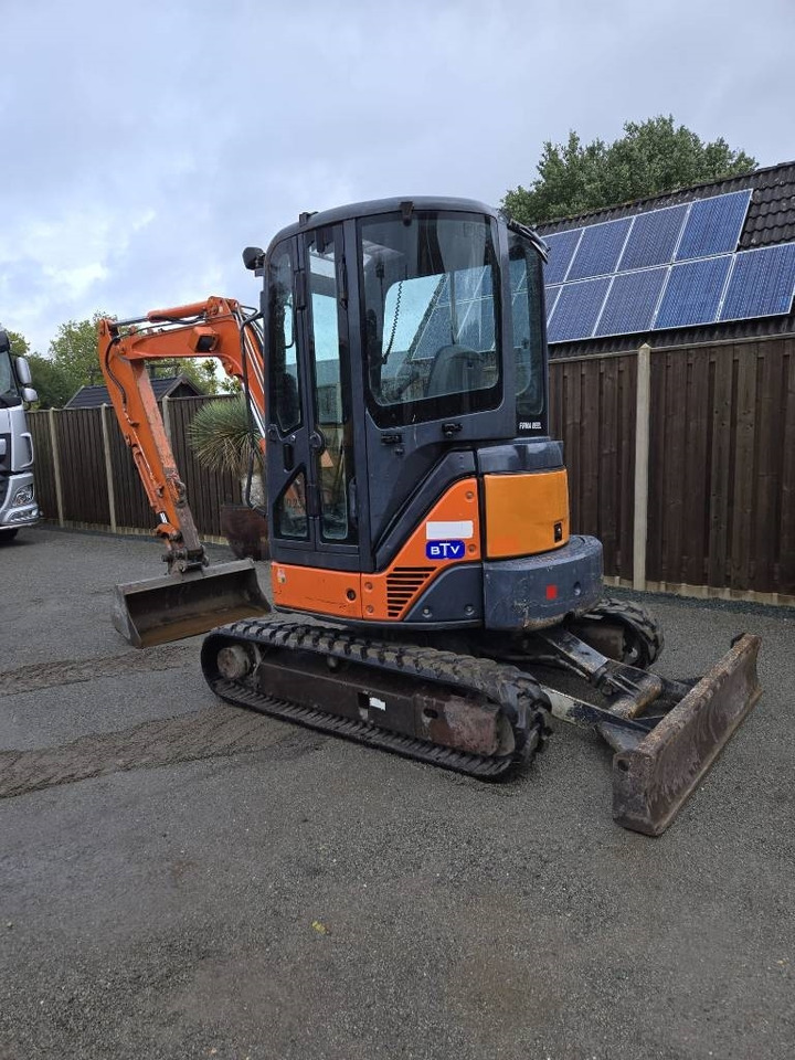 Hitachi ZX 35 U-2 - Minibagger: das Bild 2 Hitachi ZX 35 U-2 - Minibagger: das Bild 2