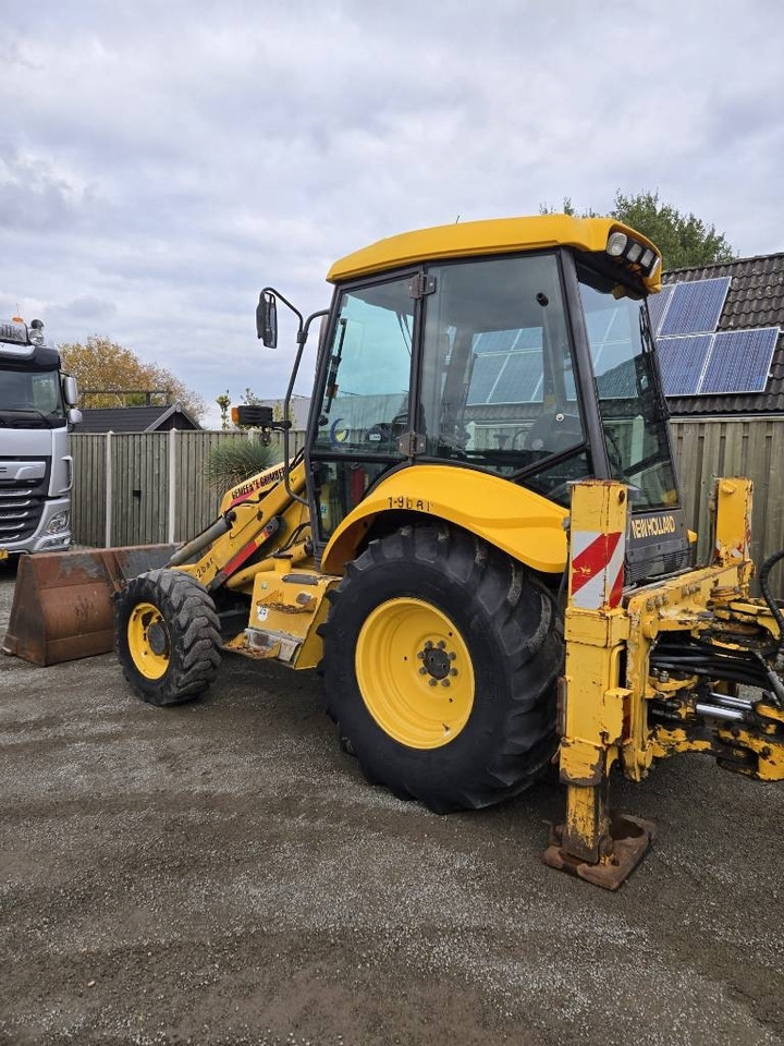 New Holland LB 95 B-4 PT - Baggerlader: das Bild 2 New Holland LB 95 B-4 PT - Baggerlader: das Bild 2