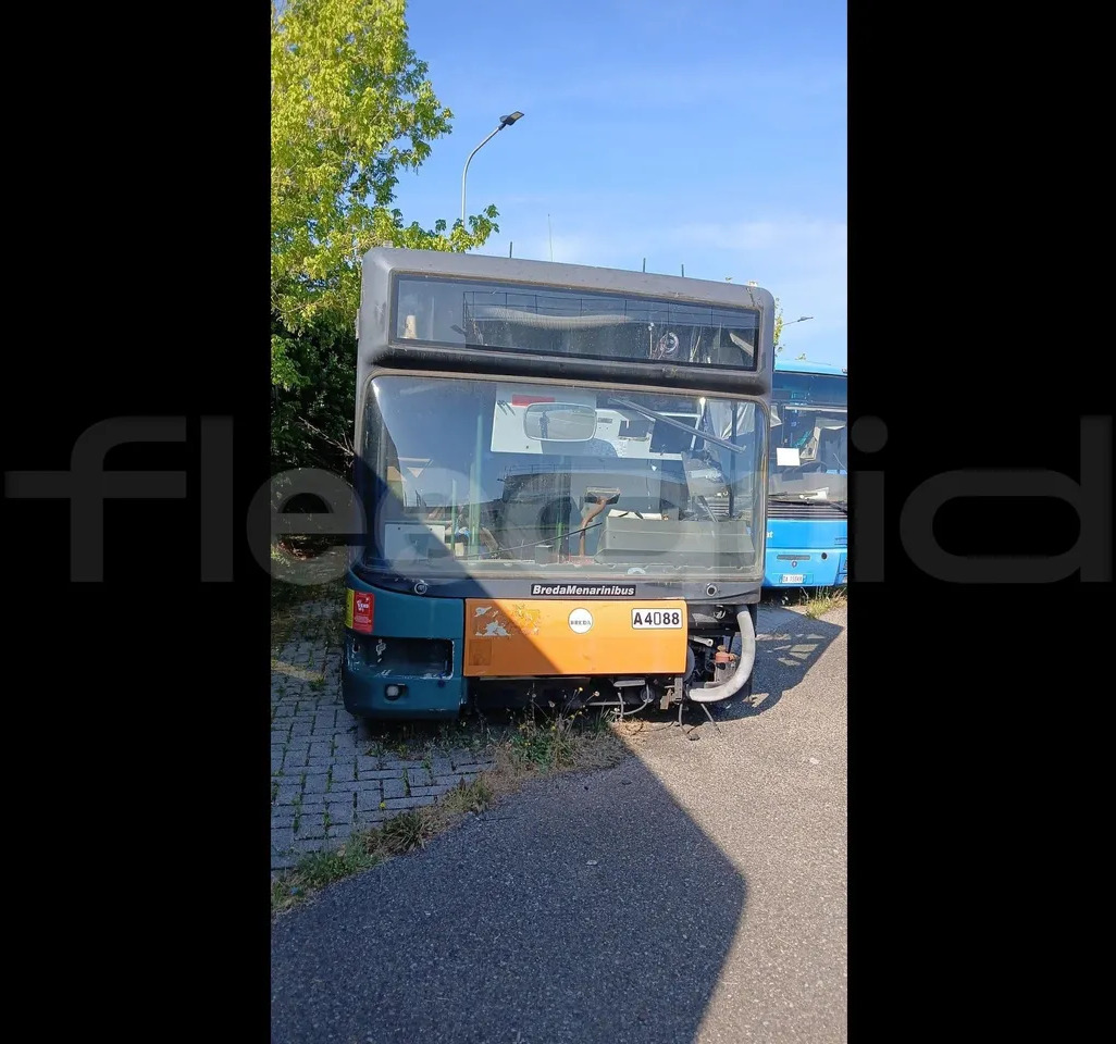 BredaMenarinibus M 240/E3 NU - Linienbus: das Bild 2 BredaMenarinibus M 240/E3 NU - Linienbus: das Bild 2