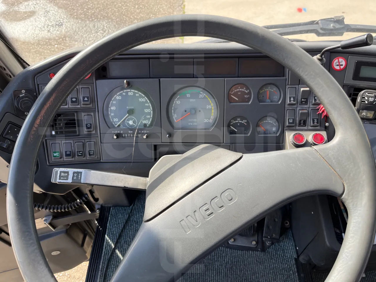 Iveco 380 - Reisebus: das Bild 3 Iveco 380 - Reisebus: das Bild 3