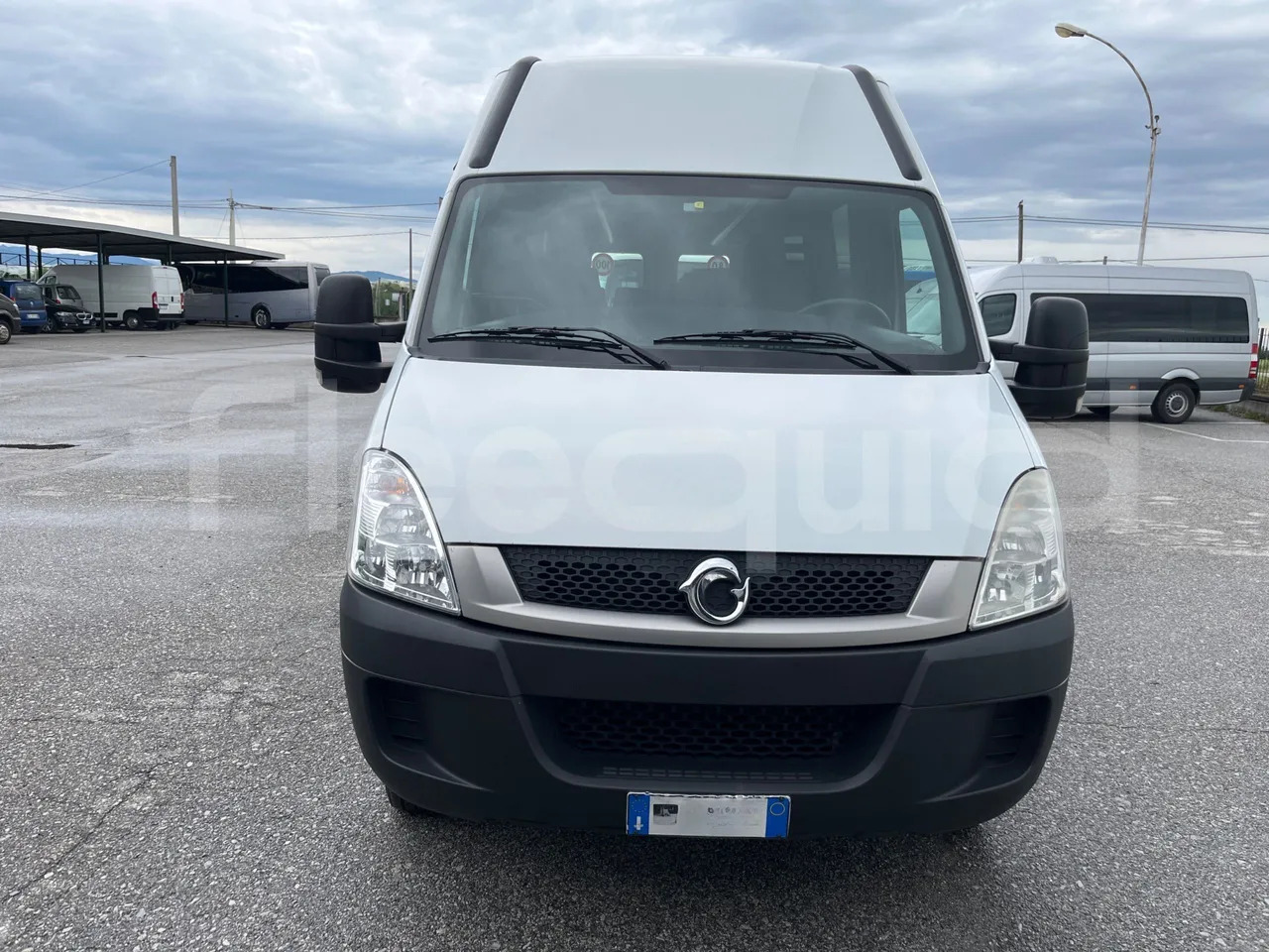 Iveco Daily - Kleinbus, Personentransporter: das Bild 2 Iveco Daily - Kleinbus, Personentransporter: das Bild 2