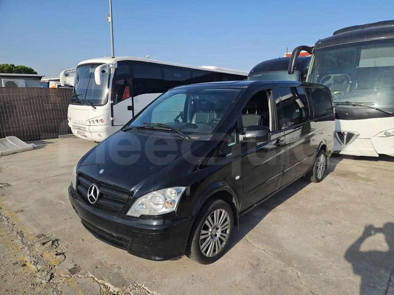 Mercedes-Benz Vito Tourer - Kleinbus, Personentransporter: das Bild 4 Mercedes-Benz Vito Tourer - Kleinbus, Personentransporter: das Bild 4