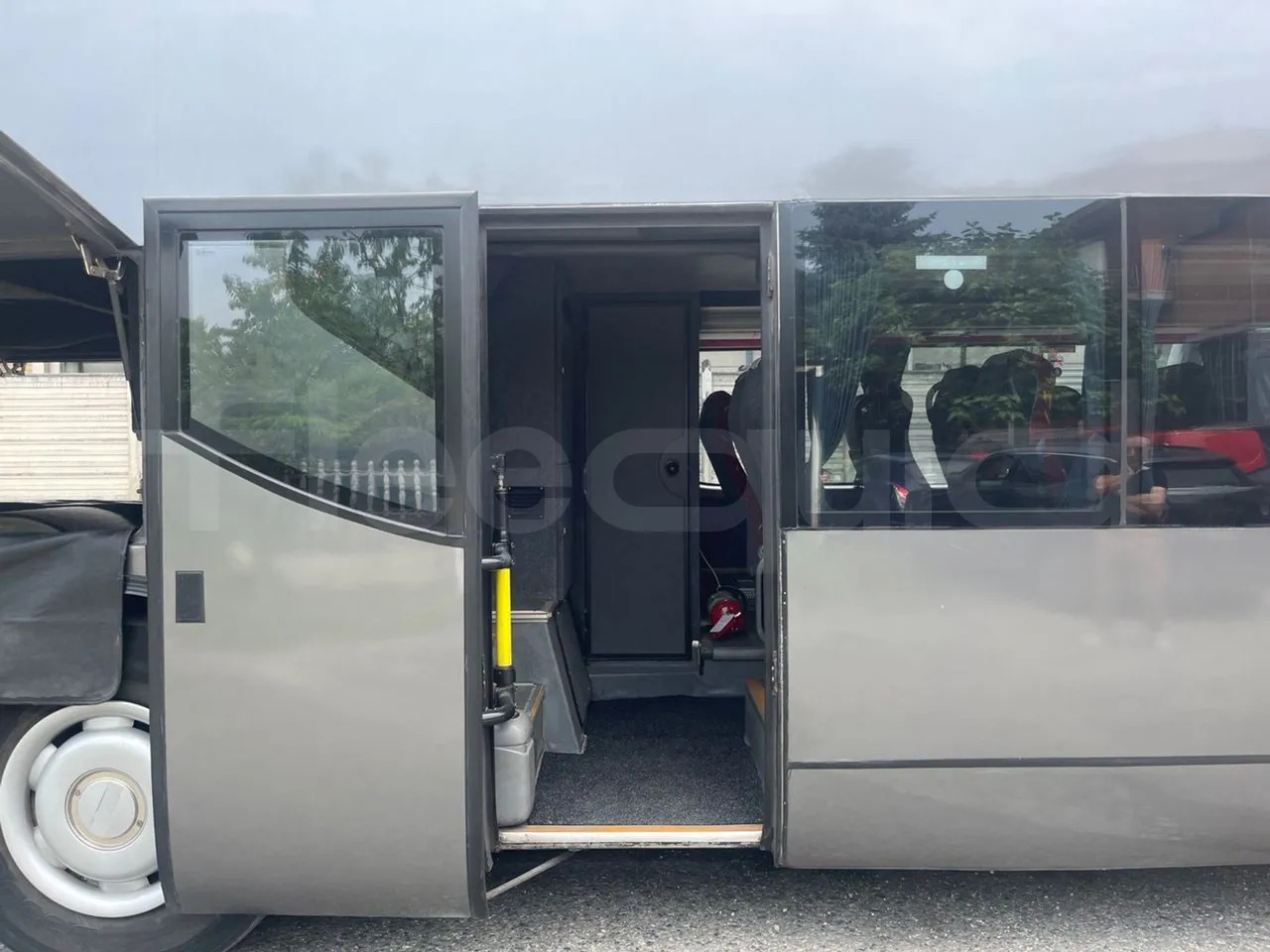 Scania Ayats Bravo 1 - Reisebus: das Bild 1 Scania Ayats Bravo 1 - Reisebus: das Bild 1