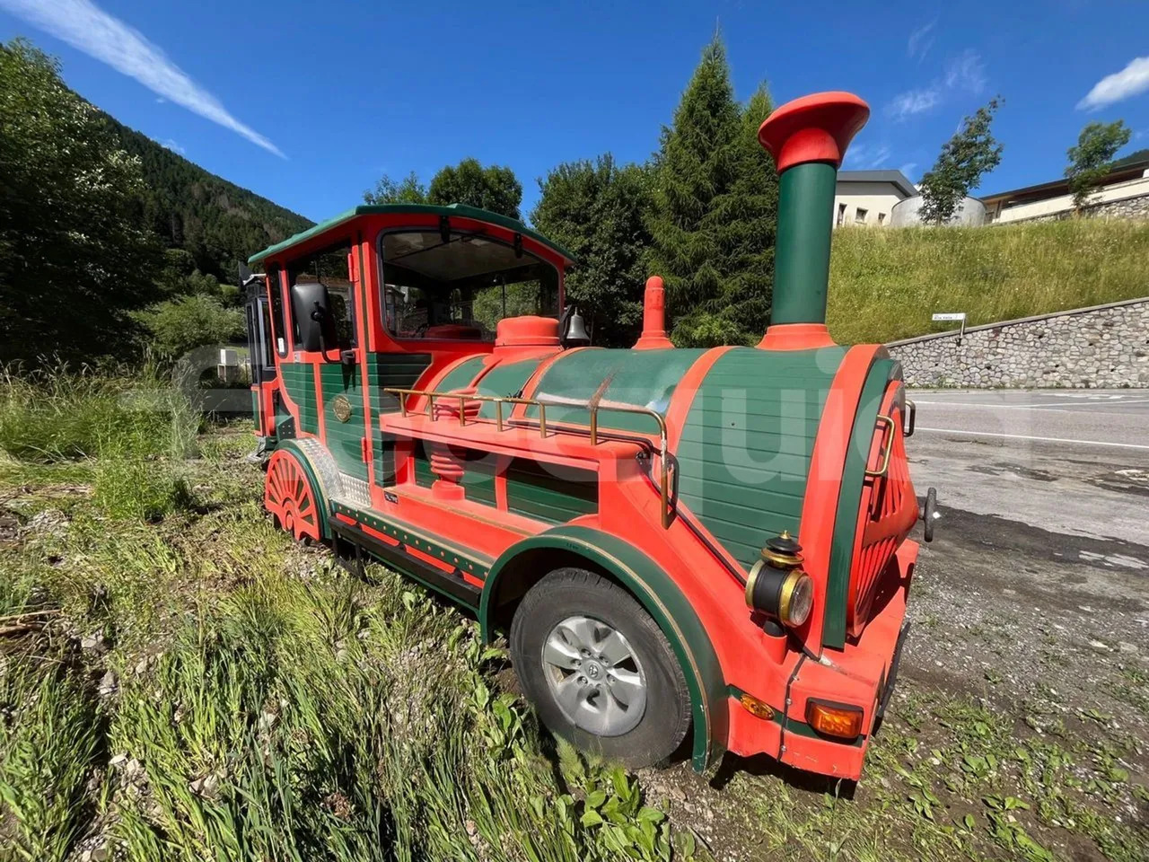 Toyota Road Trains - Reisebus: das Bild 1 Toyota Road Trains - Reisebus: das Bild 1