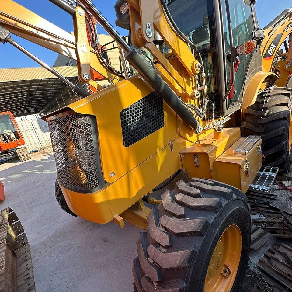 CAT 420 F - Baggerlader: das Bild 4 CAT 420 F - Baggerlader: das Bild 4