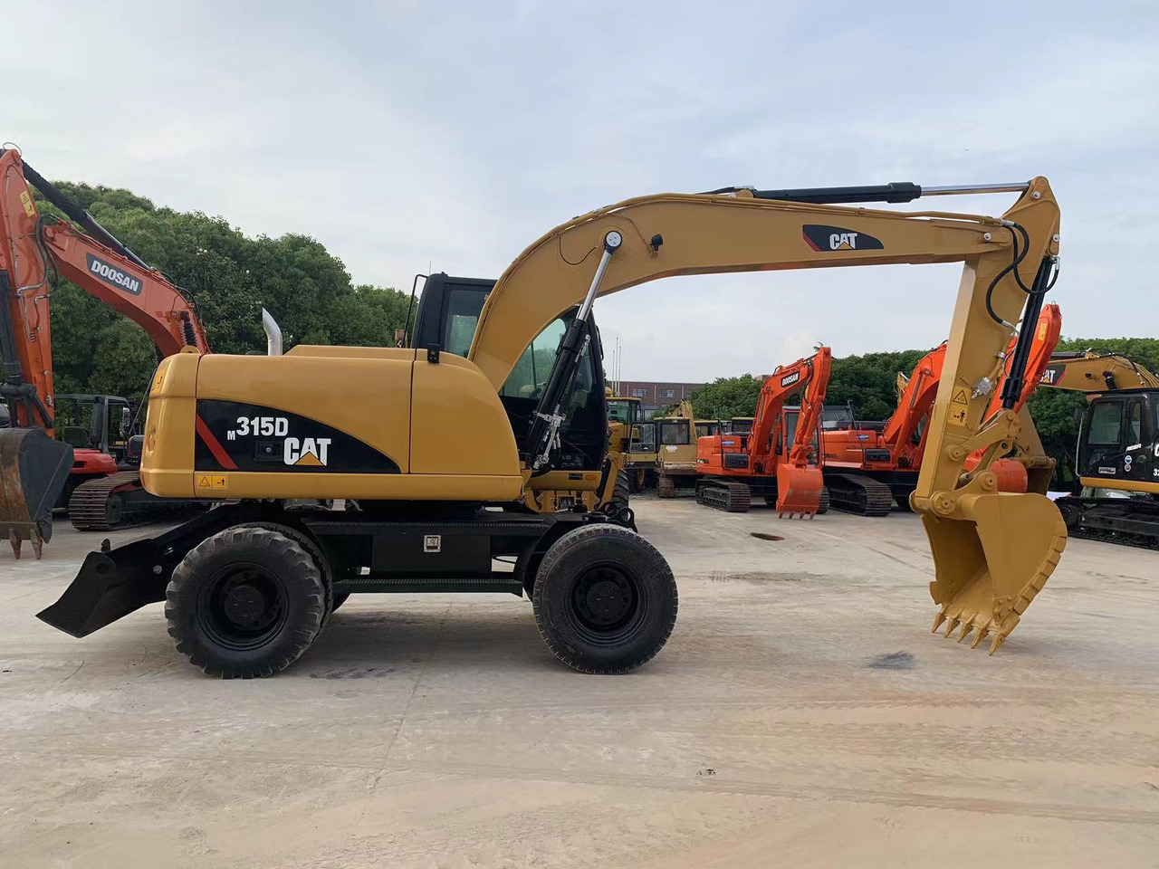 CATERPILLAR 315D - Mobilbagger: das Bild 1 CATERPILLAR 315D - Mobilbagger: das Bild 1