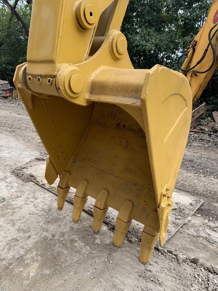 Mobilbagger CATERPILLAR 320D2: das Bild 11