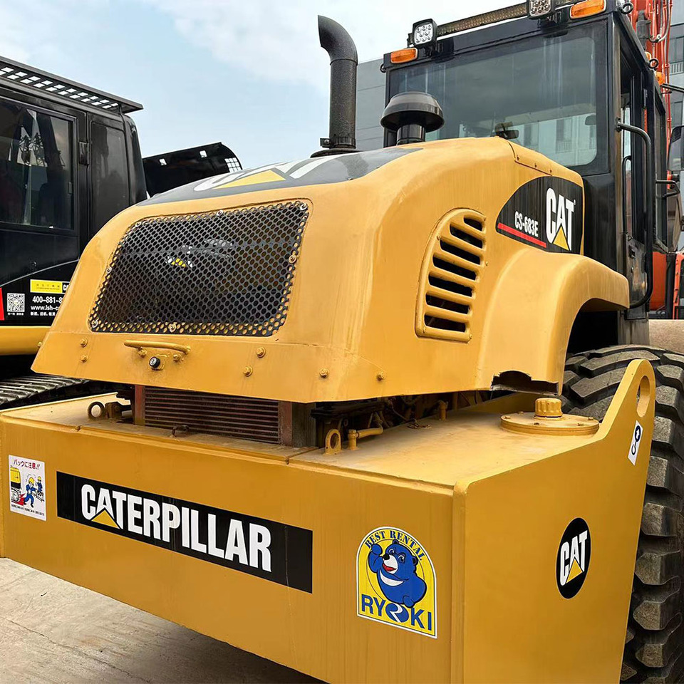 CATERPILLAR CS683E - Walzenzug: das Bild 4 CATERPILLAR CS683E - Walzenzug: das Bild 4
