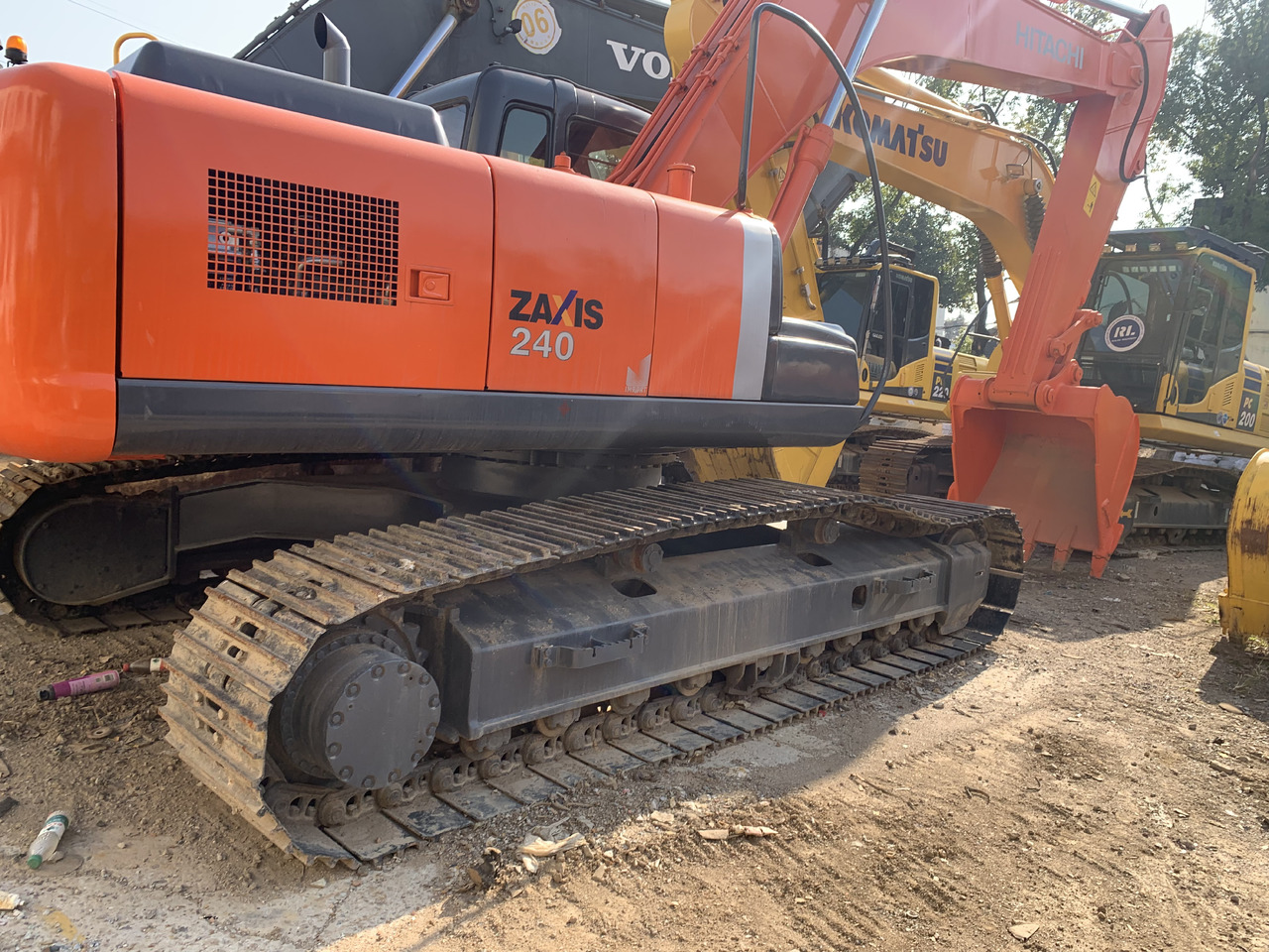 HITACHI ZAXIS240 - Mobilbagger: das Bild 3 HITACHI ZAXIS240 - Mobilbagger: das Bild 3