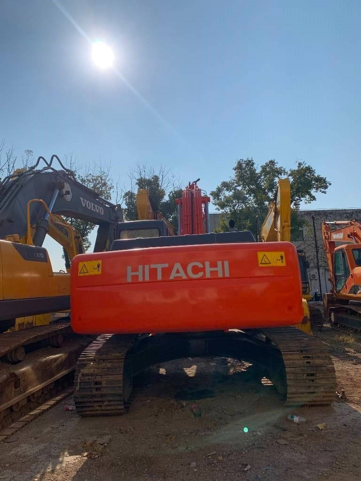 Hitachi Zaxis 240 - Kettenbagger: das Bild 4 Hitachi Zaxis 240 - Kettenbagger: das Bild 4