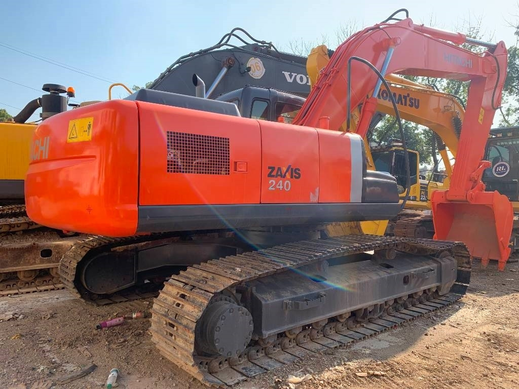 Hitachi Zaxis 240 - Kettenbagger: das Bild 1 Hitachi Zaxis 240 - Kettenbagger: das Bild 1