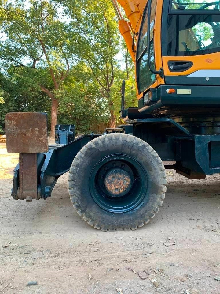Hyundai R210W-9 - Kettenbagger: das Bild 4 Hyundai R210W-9 - Kettenbagger: das Bild 4