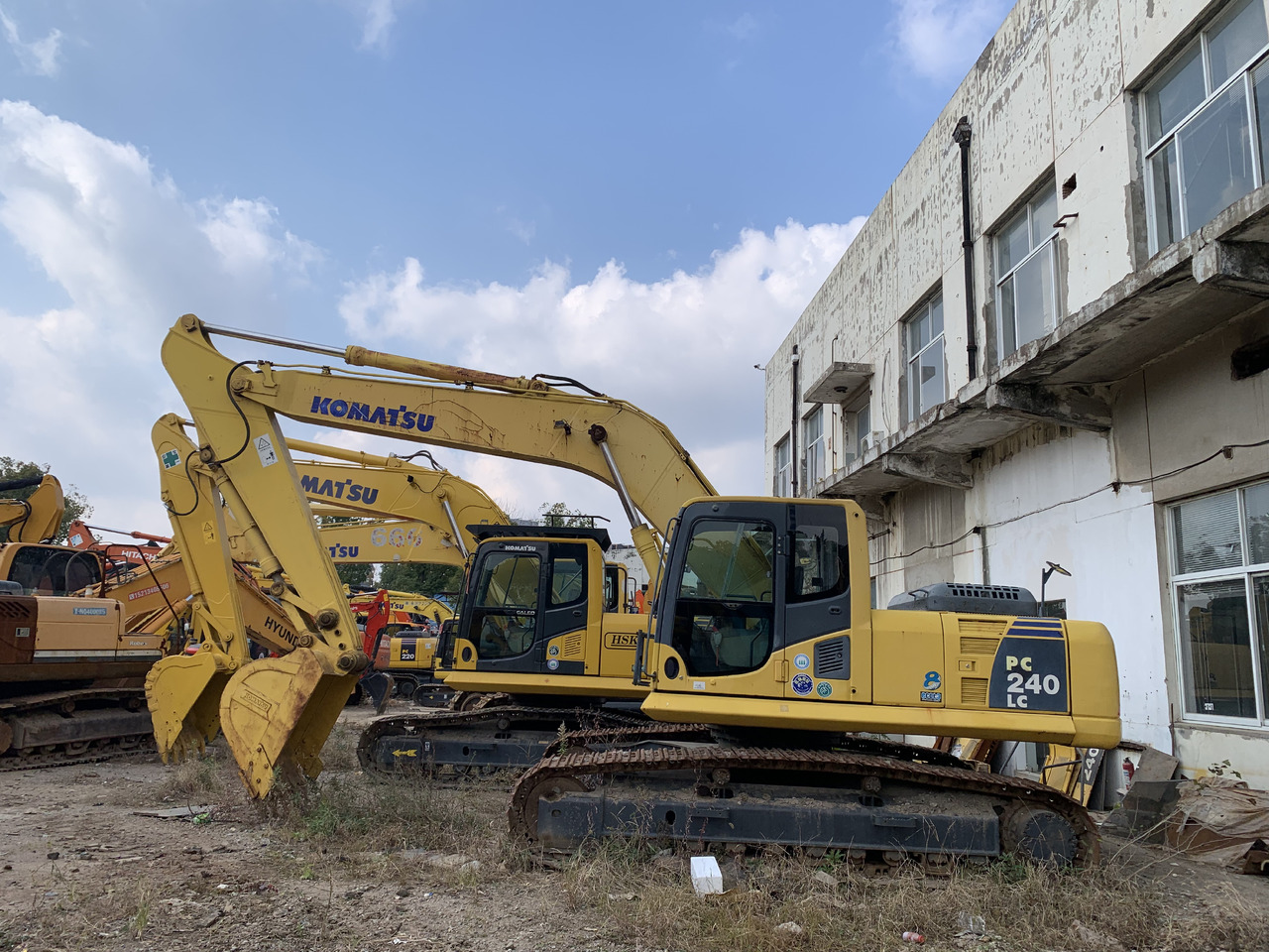 KOMATSU PC240 - Kettenbagger: das Bild 1 KOMATSU PC240 - Kettenbagger: das Bild 1