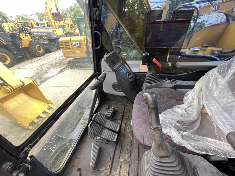 Komatsu PC70-8 - Minibagger: das Bild 4 Komatsu PC70-8 - Minibagger: das Bild 4