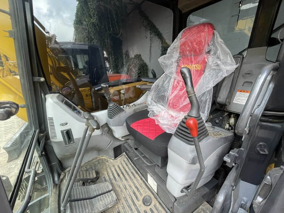 Komatsu PC78MR-6 - Minibagger: das Bild 4 Komatsu PC78MR-6 - Minibagger: das Bild 4
