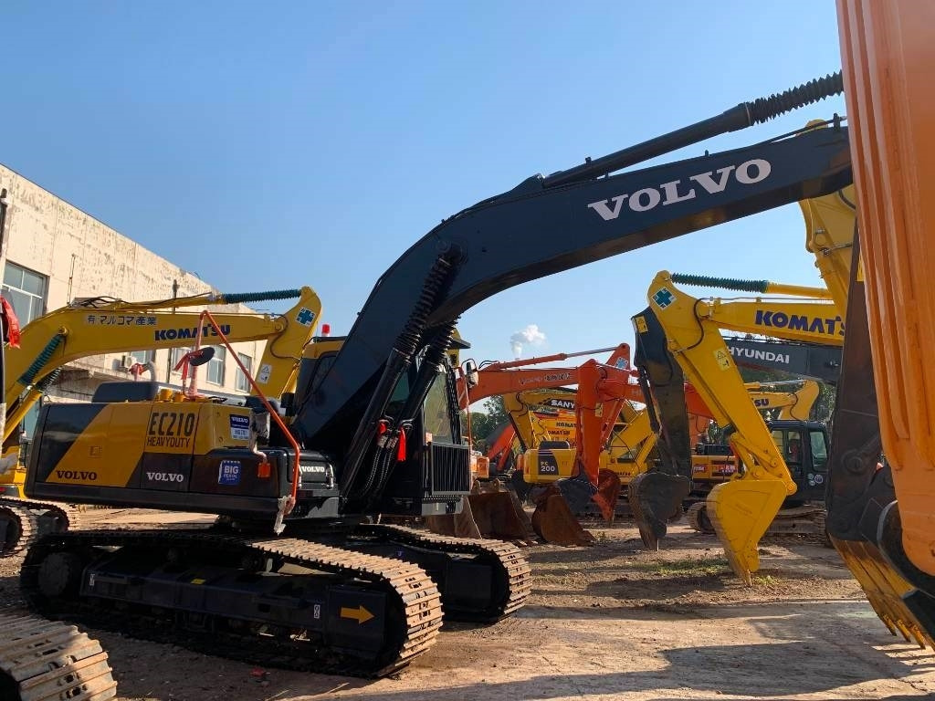 Volvo EC 210 - Kettenbagger: das Bild 2 Volvo EC 210 - Kettenbagger: das Bild 2