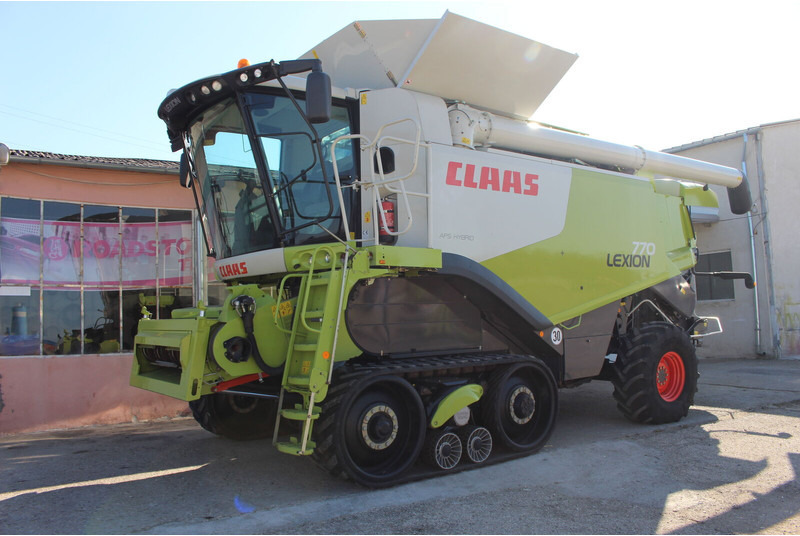 Claas Lexion 770 TT - Mähdrescher: das Bild 2 Claas Lexion 770 TT - Mähdrescher: das Bild 2