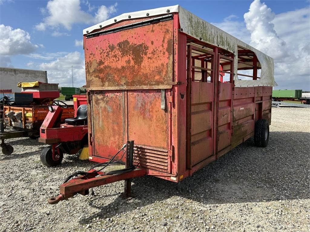 6 MTR - Tiertransporter Anhänger: das Bild 1 6 MTR - Tiertransporter Anhänger: das Bild 1