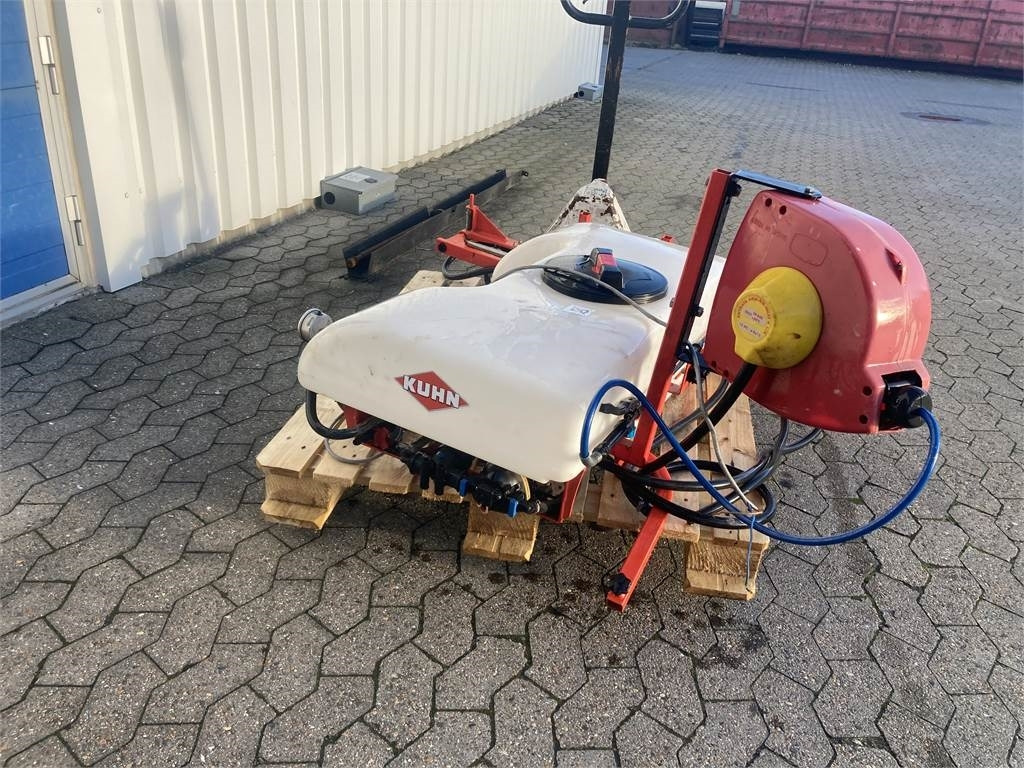 Kuhn EVOLIS Q80 - Anbauspritze: das Bild 1 Kuhn EVOLIS Q80 - Anbauspritze: das Bild 1