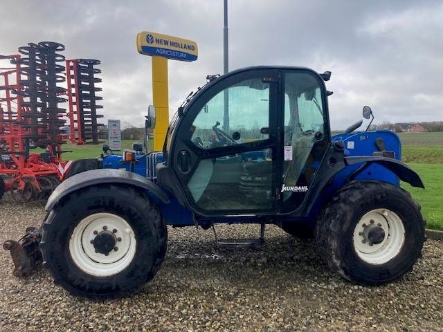 New Holland LM7.35 - Teleskoplader: das Bild 1 New Holland LM7.35 - Teleskoplader: das Bild 1