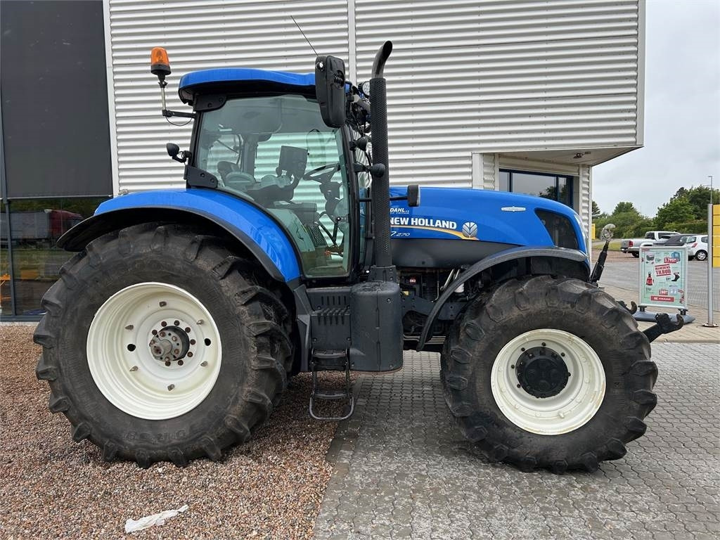 New Holland T7.270AC KEY - Traktor: das Bild 2 New Holland T7.270AC KEY - Traktor: das Bild 2