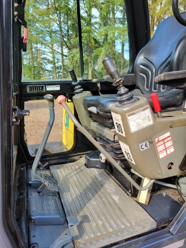 Yanmar B50 - Minibagger: das Bild 2 Yanmar B50 - Minibagger: das Bild 2