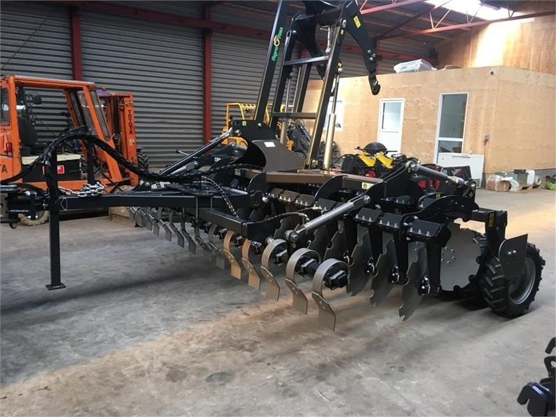 Agro - TOM 4 m. bugseret med slæbeplanke - Scheibenegge: das Bild 2 Agro - TOM 4 m. bugseret med slæbeplanke - Scheibenegge: das Bild 2