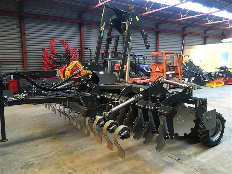 Agro - TOM 4 m. bugseret med slæbeplanke - Scheibenegge: das Bild 3 Agro - TOM 4 m. bugseret med slæbeplanke - Scheibenegge: das Bild 3