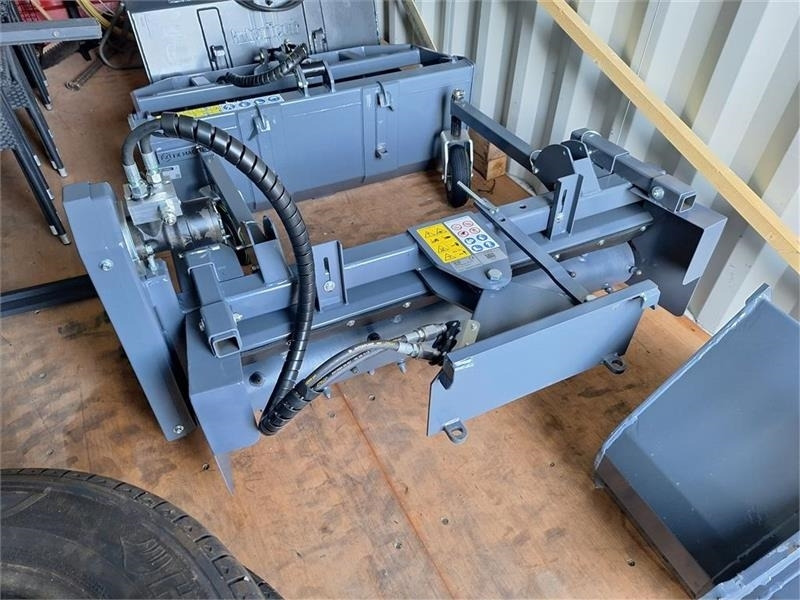 Multione Powerrake - Anbauteil für Baumaschine: das Bild 1 Multione Powerrake - Anbauteil für Baumaschine: das Bild 1