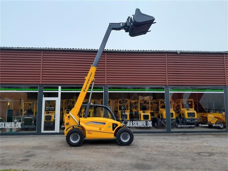 - - - EUROTRAC TH25.6 - Teleskoplader: das Bild 2 - - - EUROTRAC TH25.6 - Teleskoplader: das Bild 2