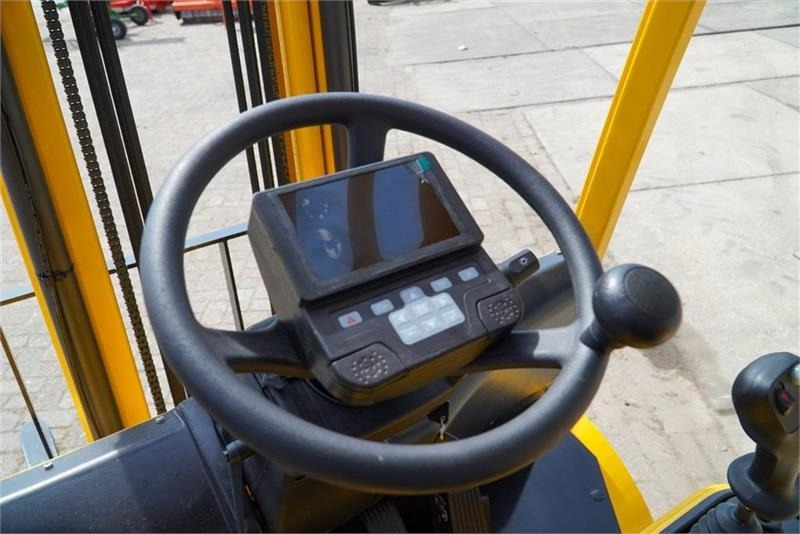 Eurotrac AGRI 12 Elektrisk - Dieselstapler: das Bild 5 Eurotrac AGRI 12 Elektrisk - Dieselstapler: das Bild 5
