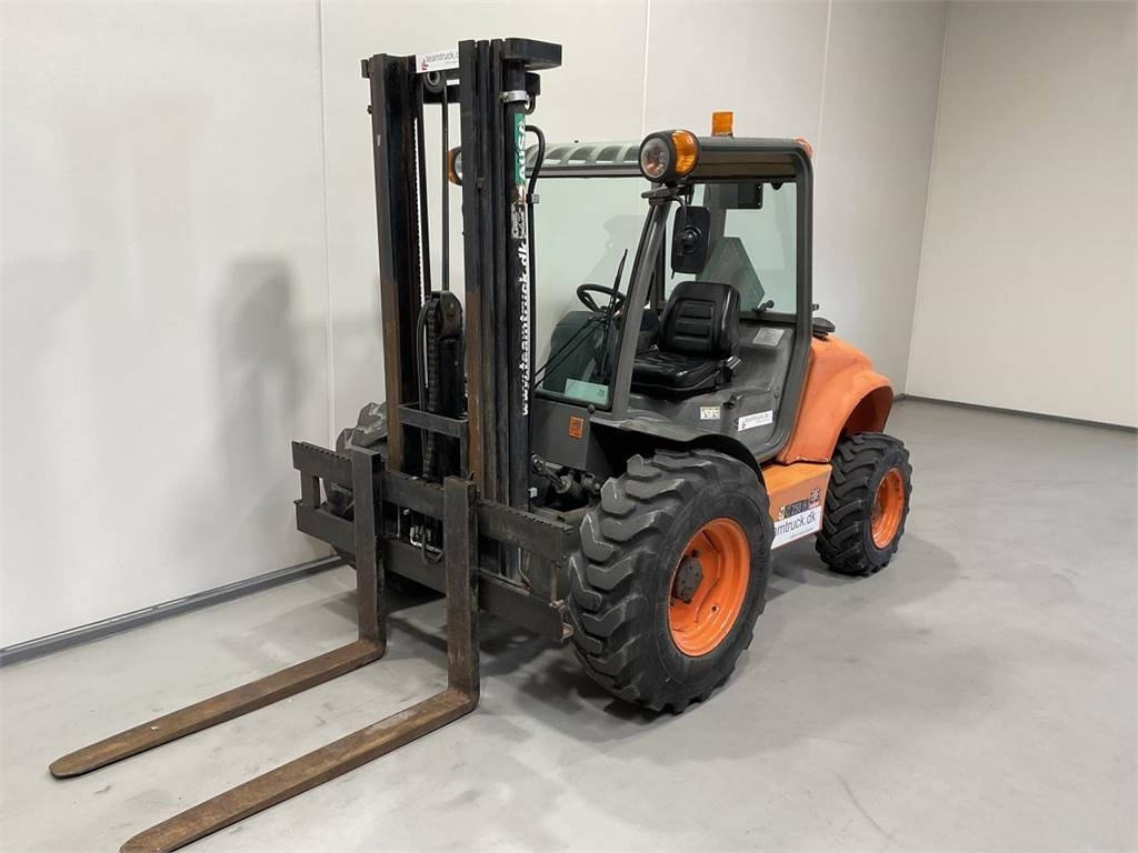 Ausa C250HX4 - Geländestapler: das Bild 4 Ausa C250HX4 - Geländestapler: das Bild 4