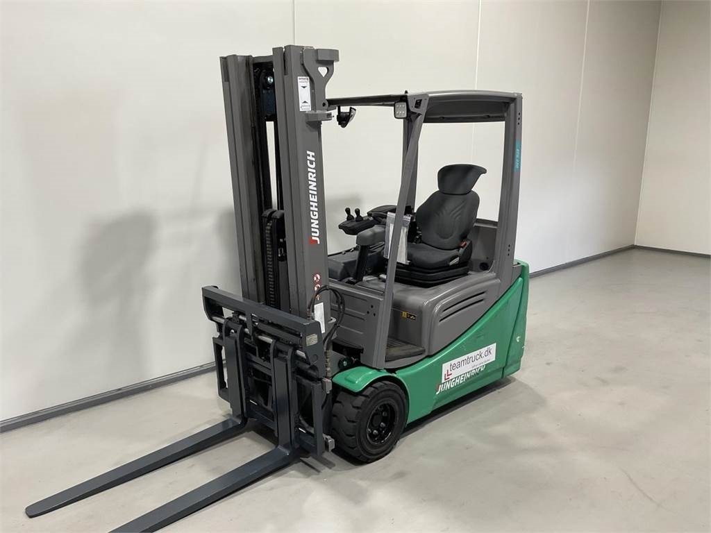 Jungheinrich EFG 220 - Elektrostapler: das Bild 4 Jungheinrich EFG 220 - Elektrostapler: das Bild 4