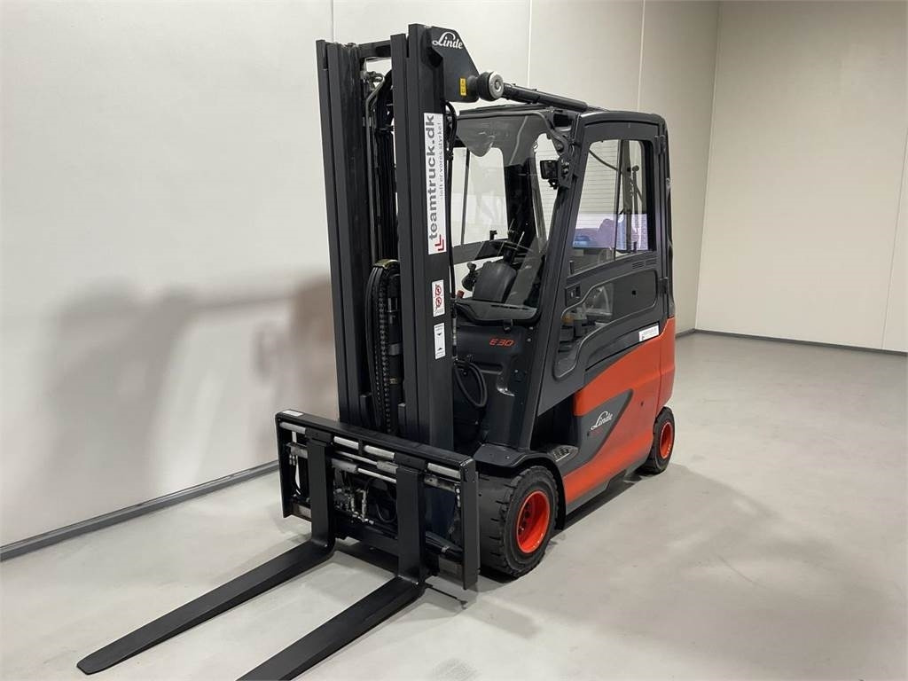 Linde E30HL-01/600 - Elektrostapler: das Bild 4 Linde E30HL-01/600 - Elektrostapler: das Bild 4