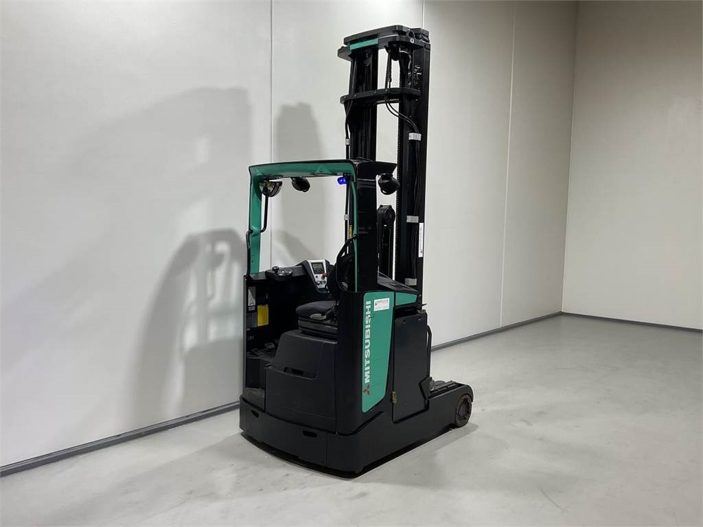 Mitsubishi RB16NH - Schubmaststapler: das Bild 2 Mitsubishi RB16NH - Schubmaststapler: das Bild 2