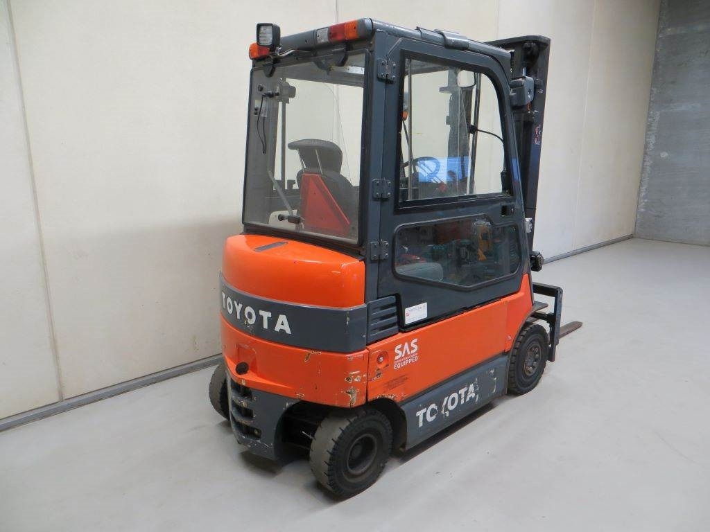 Toyota 7FBMF20 - Elektrostapler: das Bild 4 Toyota 7FBMF20 - Elektrostapler: das Bild 4