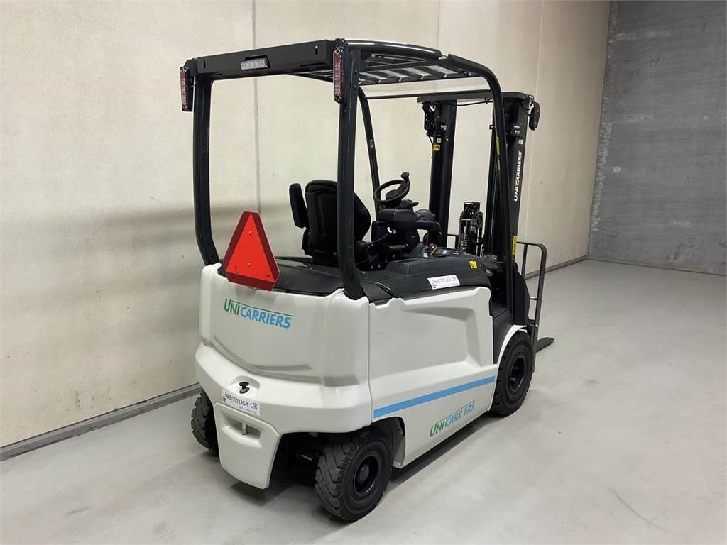 UniCarriers MX 25 - Elektrostapler: das Bild 2 UniCarriers MX 25 - Elektrostapler: das Bild 2