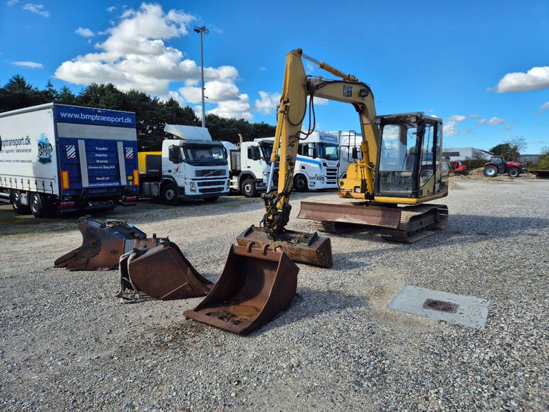Cat 307 with extra buckets - Minibagger: das Bild 1 Cat 307 with extra buckets - Minibagger: das Bild 1